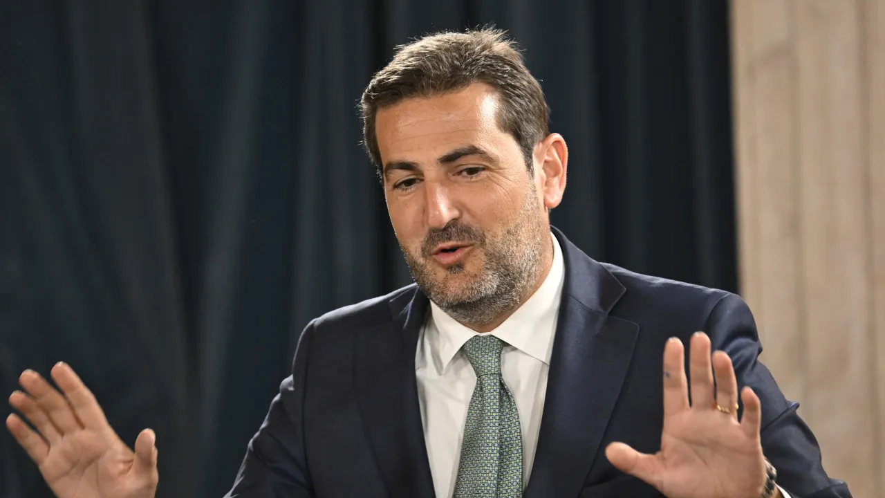 Des examens ? Ministre « jamais arrêté à la barre des événements »