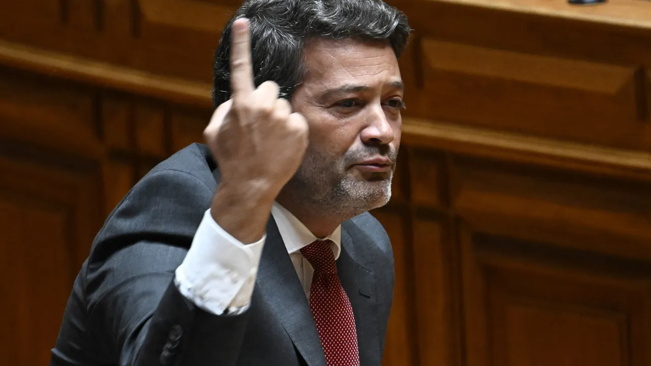 Frais d'échange suffisants et PSD pour les périodes du débat sur l'éducation