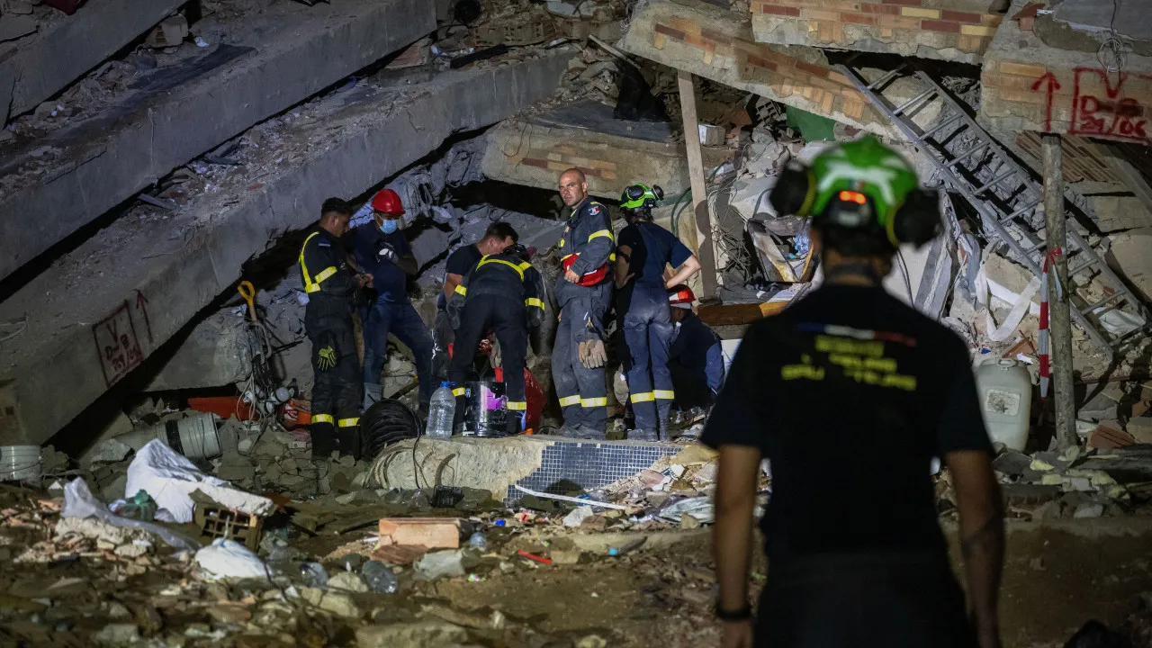 TO MINUTE: Rain brings hope to rescuers; Police arrested for theft