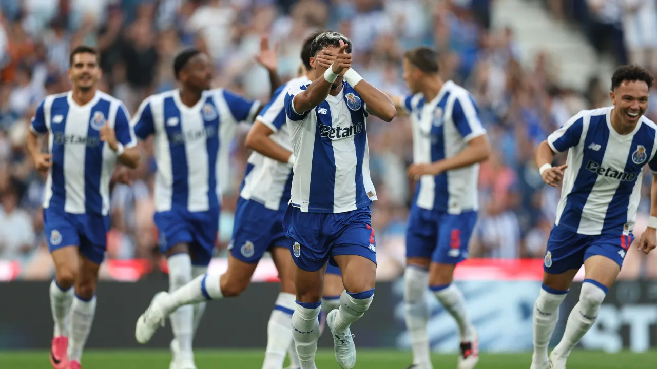 Super Cup. Recordista FC Porto and debutante Torreense decide first trophy of 2026/27