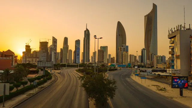 تقوم الكويت بتوزيع هجمات جديدة على القذائف والطائرات بدون طيار على إيران