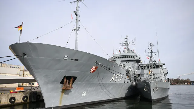 Alemania retira dos buques militares de la región del mar Rojo