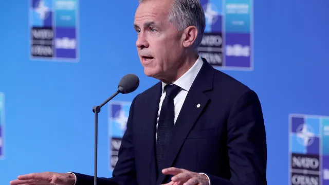 Carney and Trump intensify negotiations after US tariff threat