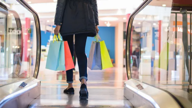 Norges Bank and Sonae Sierra buy eight shopping centers in Spain