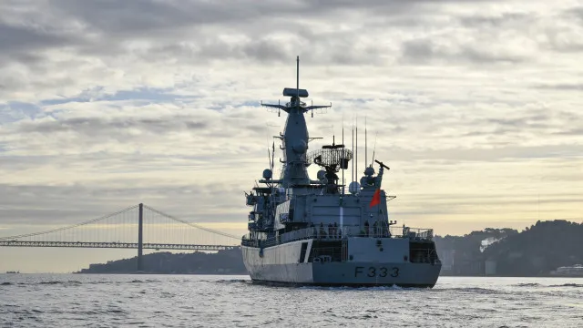 NRP Álvares Cabral deja Lisboa con foco en la costa occidental de África para cooperación diplomática y de seguridad