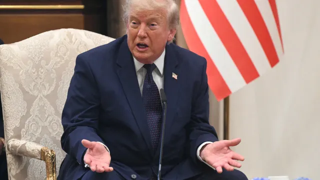 Trump has bizarre 5-word response to restraining order threat