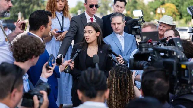 Ocasio-Cortez admits to running for US presidency in 2028