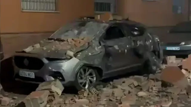 Sismo en Indonesia hizo al menos 20 muertos y destruyó varios edificios