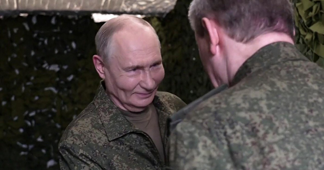 General Gerasimov reported to Putin that Russian forces are approaching Lyman, a strategically important town about 70 km north