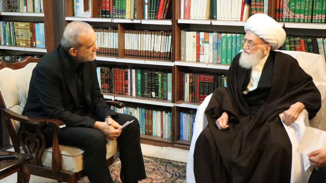 Ayatollah Nouri Hamedani in meeting with Pezeshkian: State TV should avoid expressing discouraging words / Even if the president's children were present + image