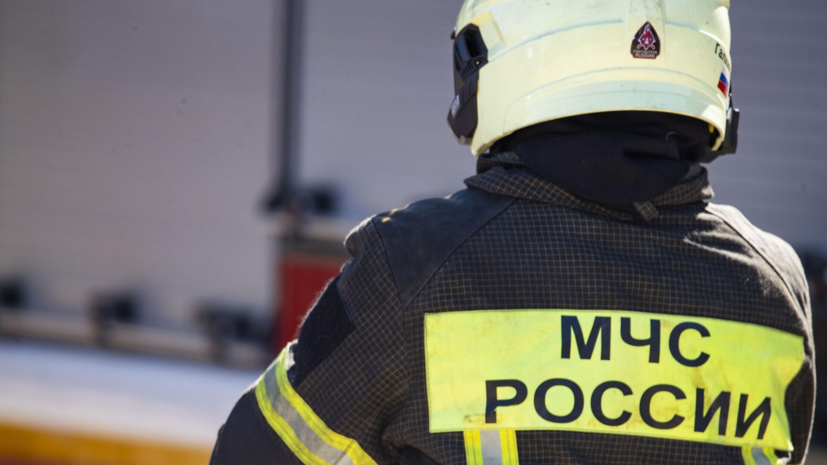 В Петербурге загорелся деревянный особняк Ропса