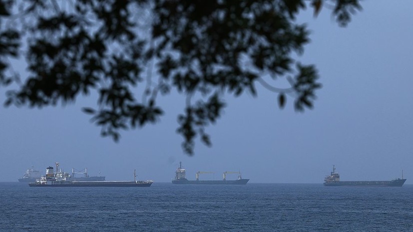 US Marines land on oil tanker in Gulf of Oman