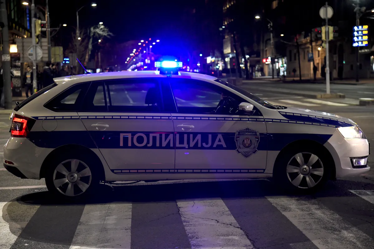 MUP: He smashed windows on cars and residential buildings in Zemun, drugs also found