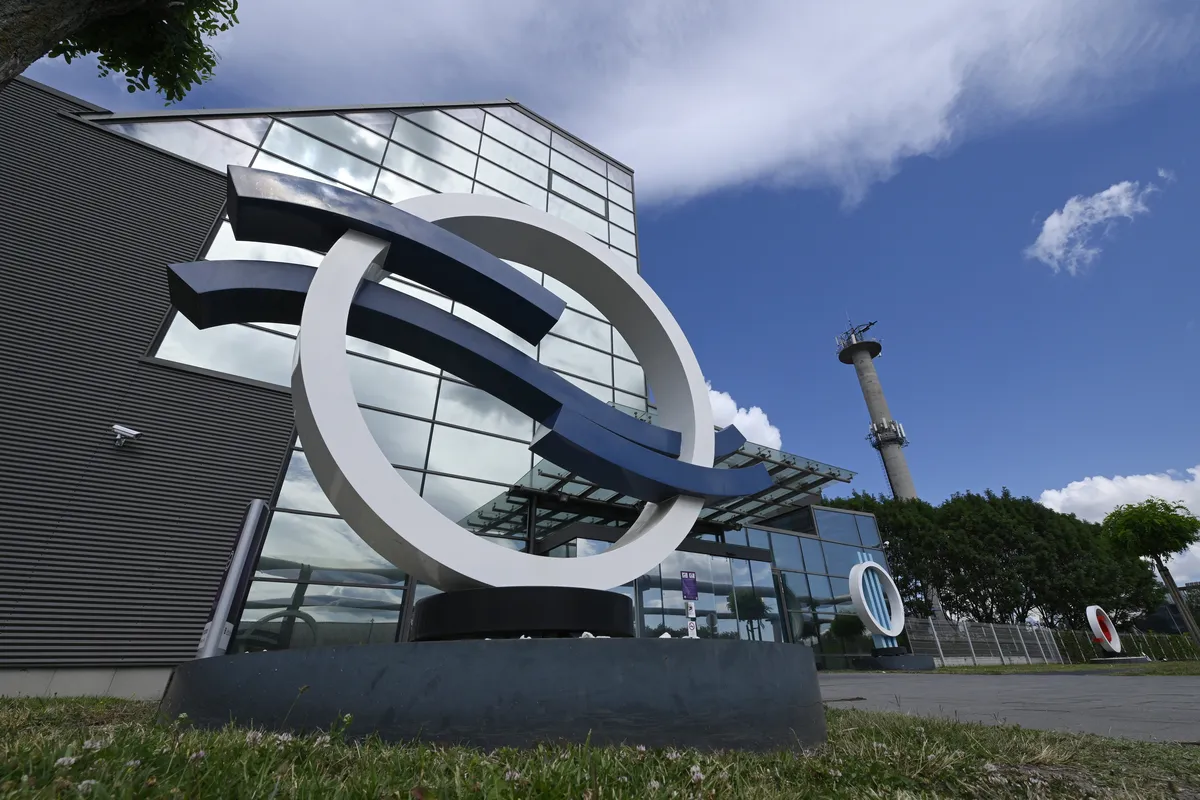 "Public service must not lie": Hungarian state television M1 suspends broadcast of news program