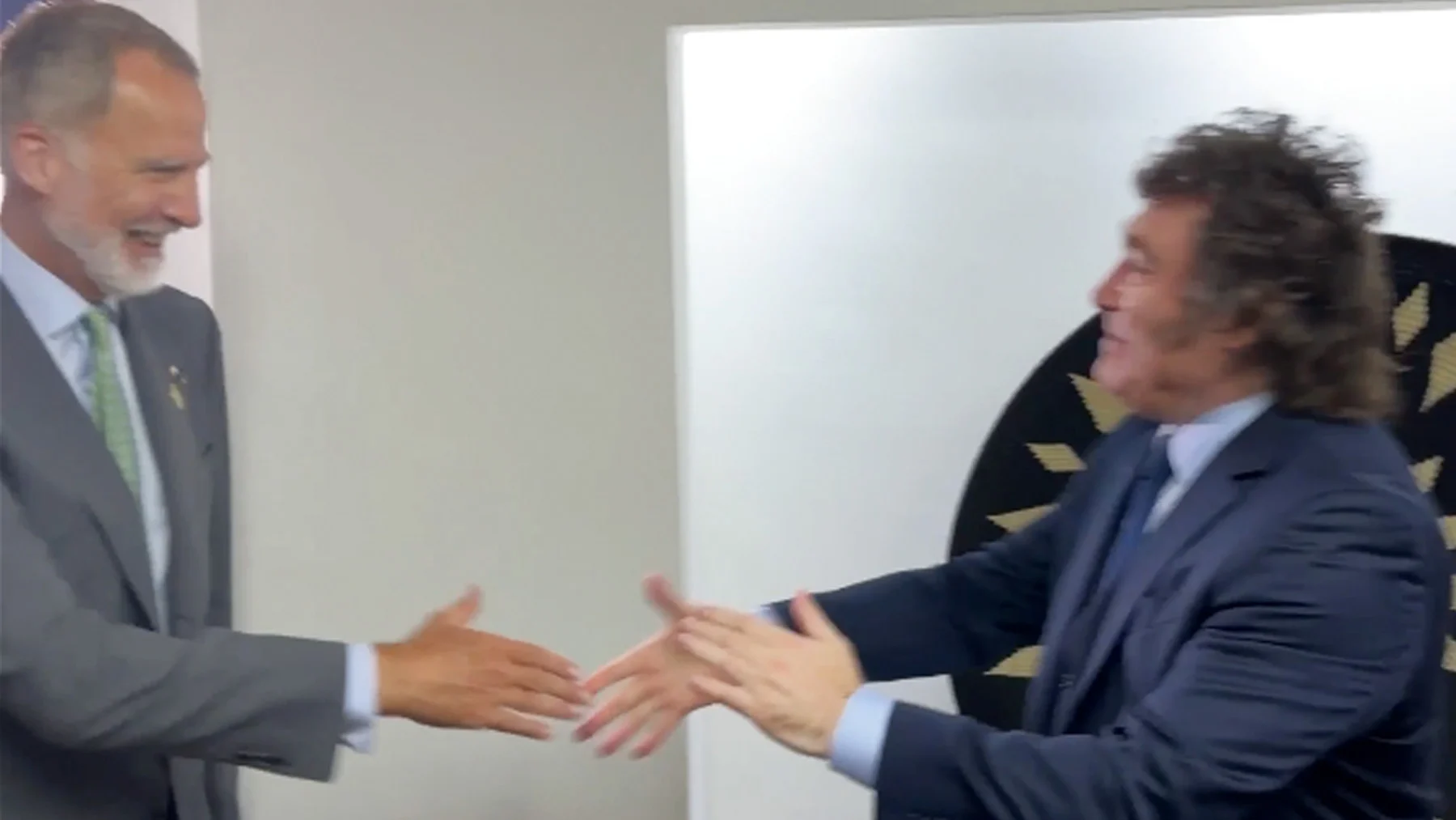 The endearing encounter of King Felipe VI with Javier Milei in Colombia: "Your Majesty, what a pleasure to see you!"