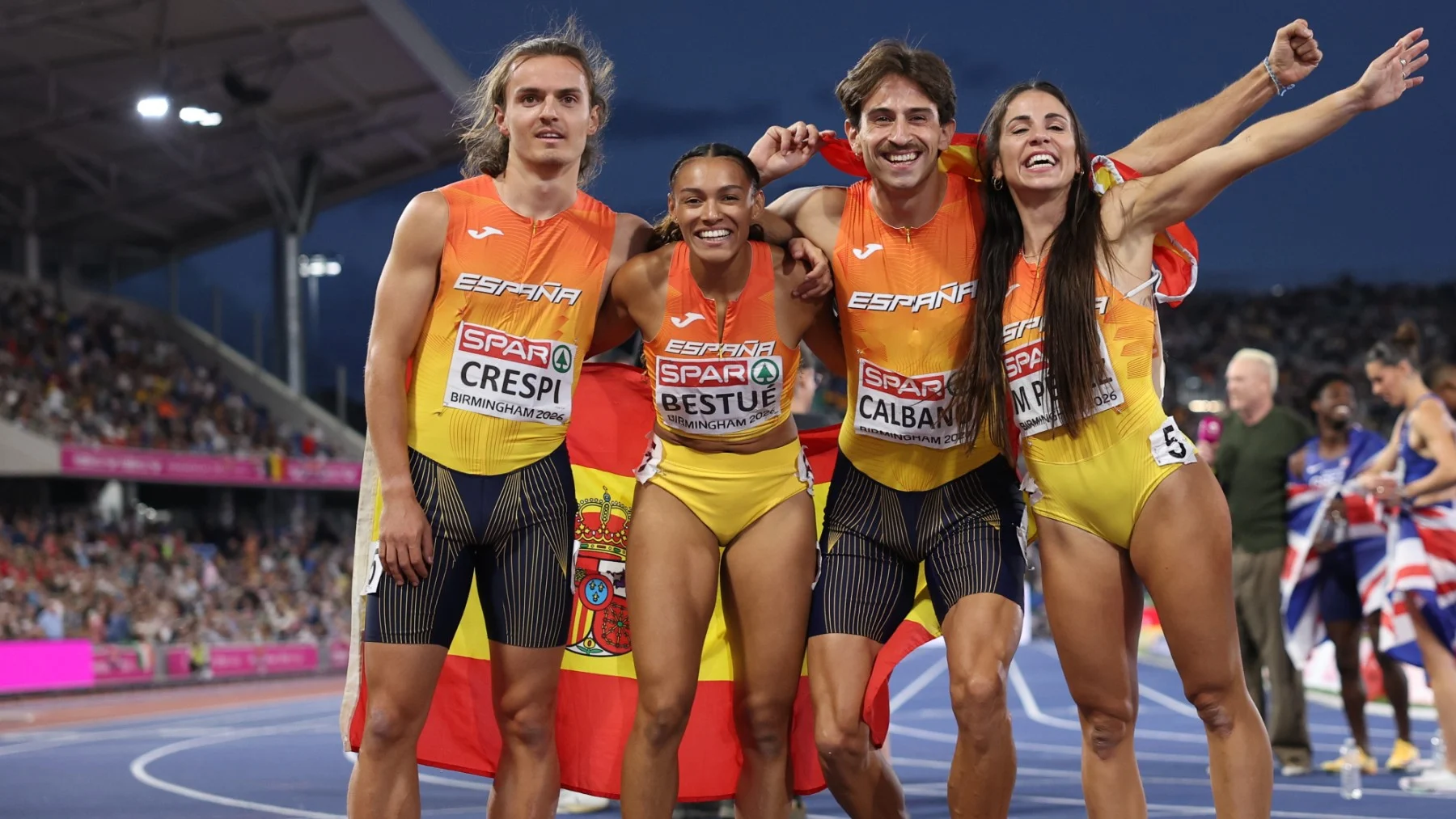 El relevo mixto impulsan a España con un bronce supersónico