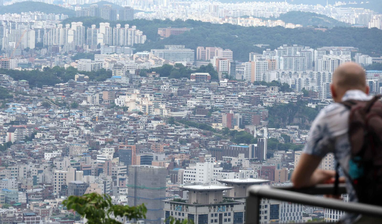 Banking sector tightens household loans across the board... Shinhan also restricts mortgage insurance