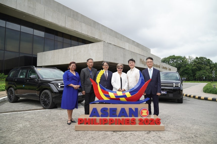 Hyundai Santa Fe transforms into security vehicle... 50 units provided for ASEAN summit