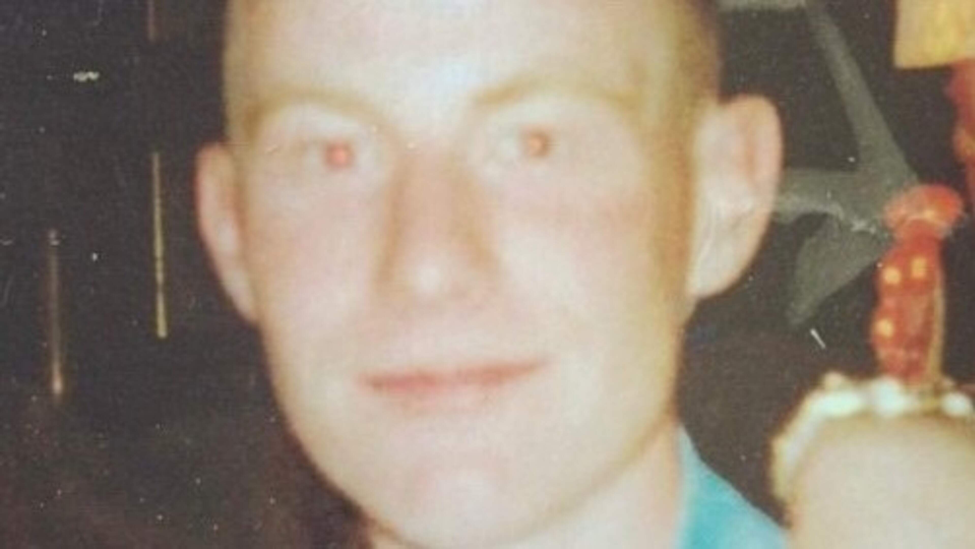 Un tueur présumé dans un meurtre de fœtus loyaliste non élucidé faisant l'objet d'un nouvel appel PSNI a été nommé au tribunal comme 'Mad Dog' Adair supporter