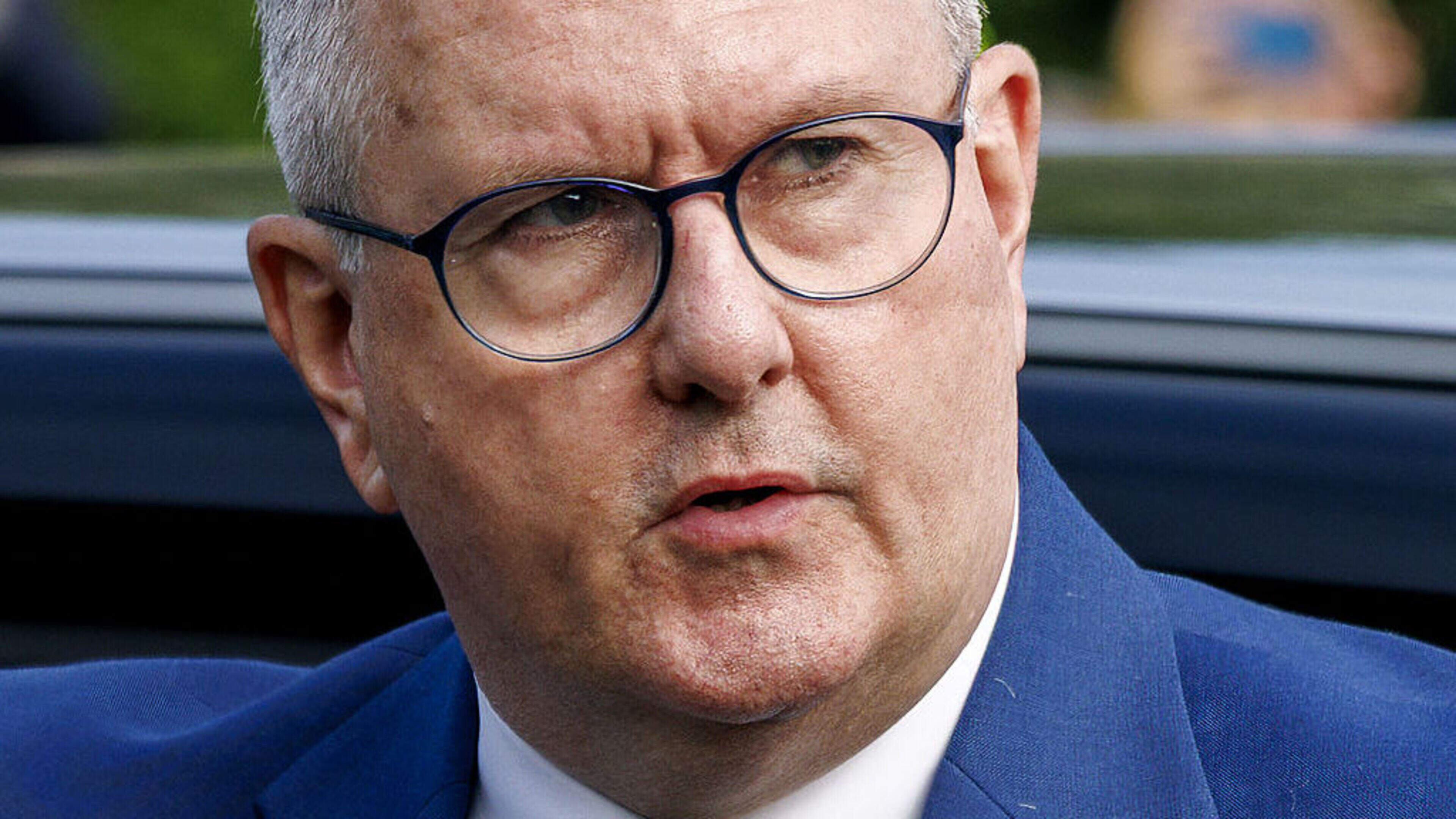 DUP reveals who will lead independent review into Jeffrey Donaldson - as party says former leader ‘abused various positions of power’