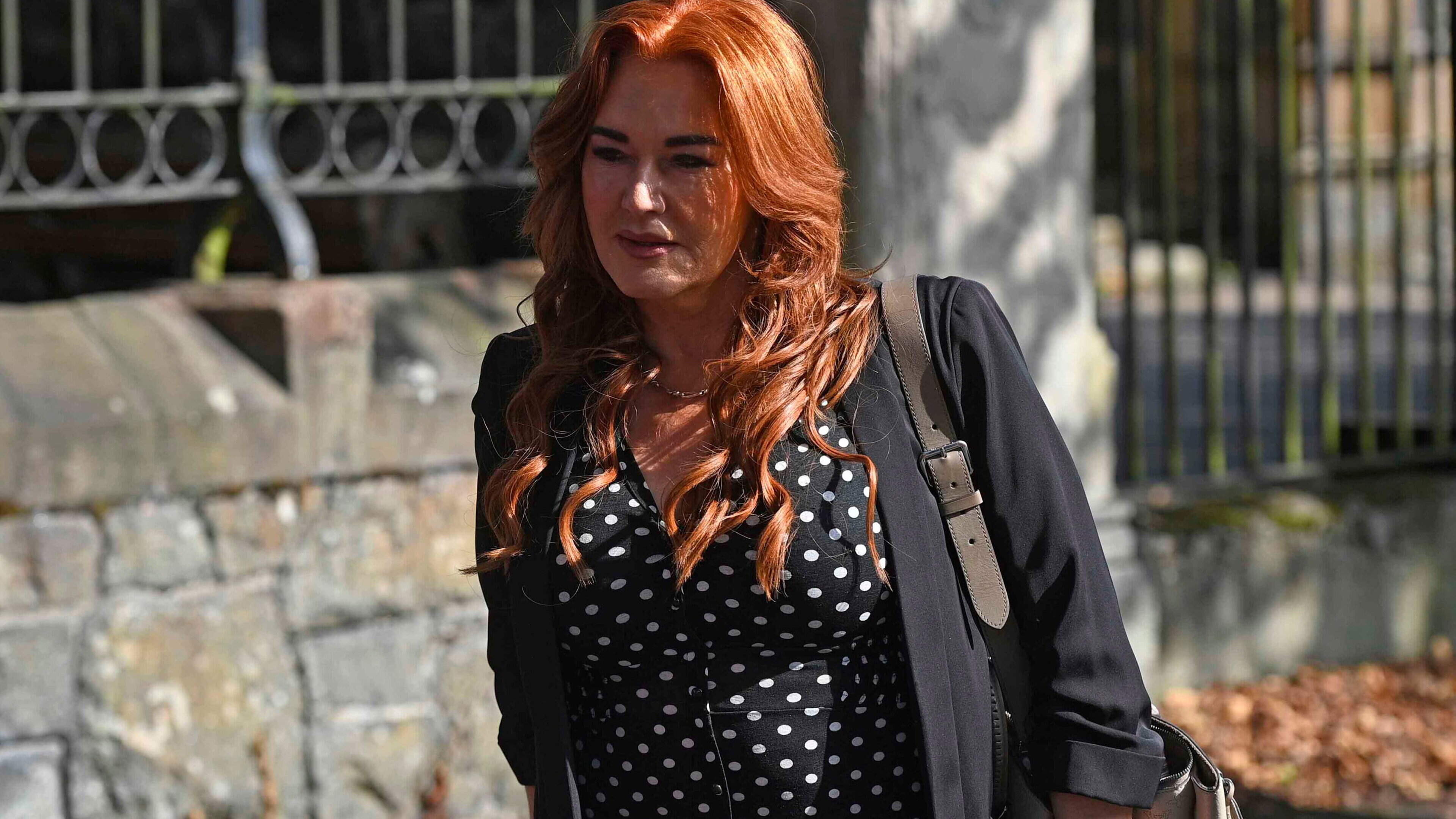 Ancienne chef du conseil, Anne Donaghy, reconnue coupable de deux infractions par rapport au courriel supprimé