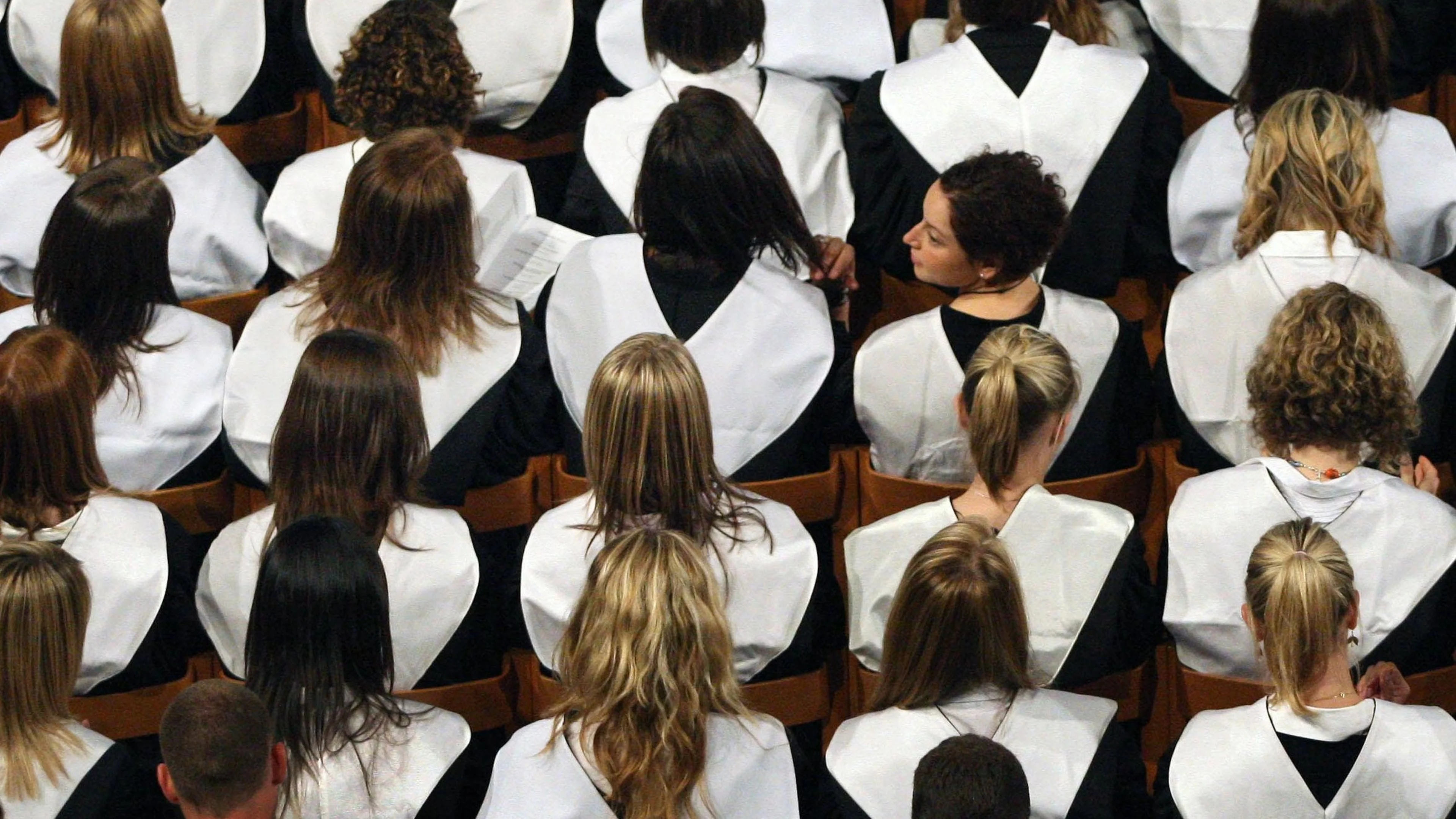Nombre record d ' enfants de 18 ans admis à l ' université en 2026