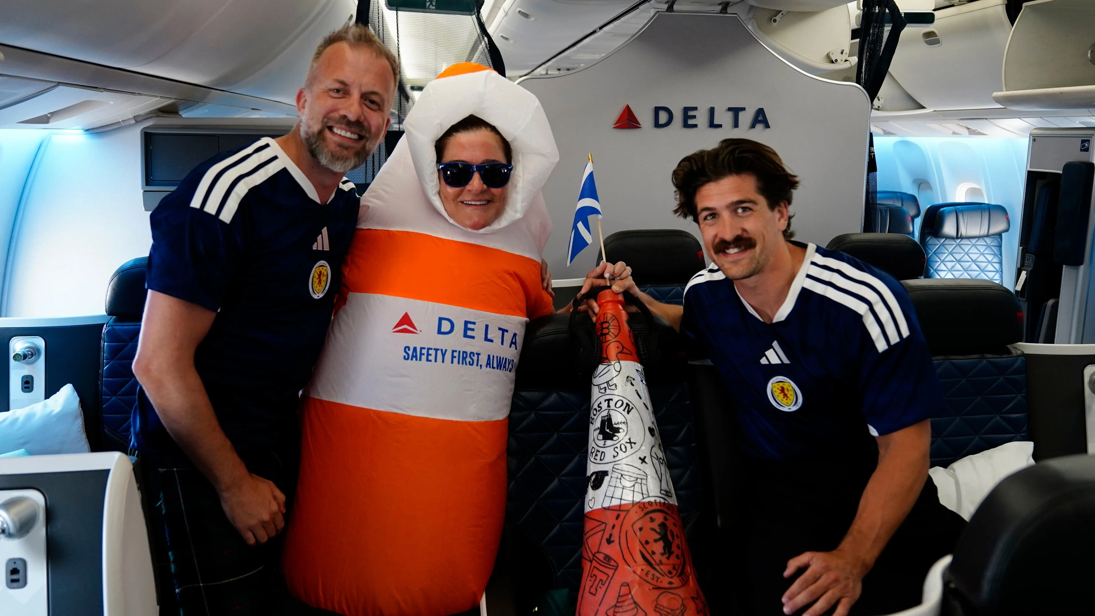 Traffic cone flies first class to Boston as symbol of Scotland’s friendship