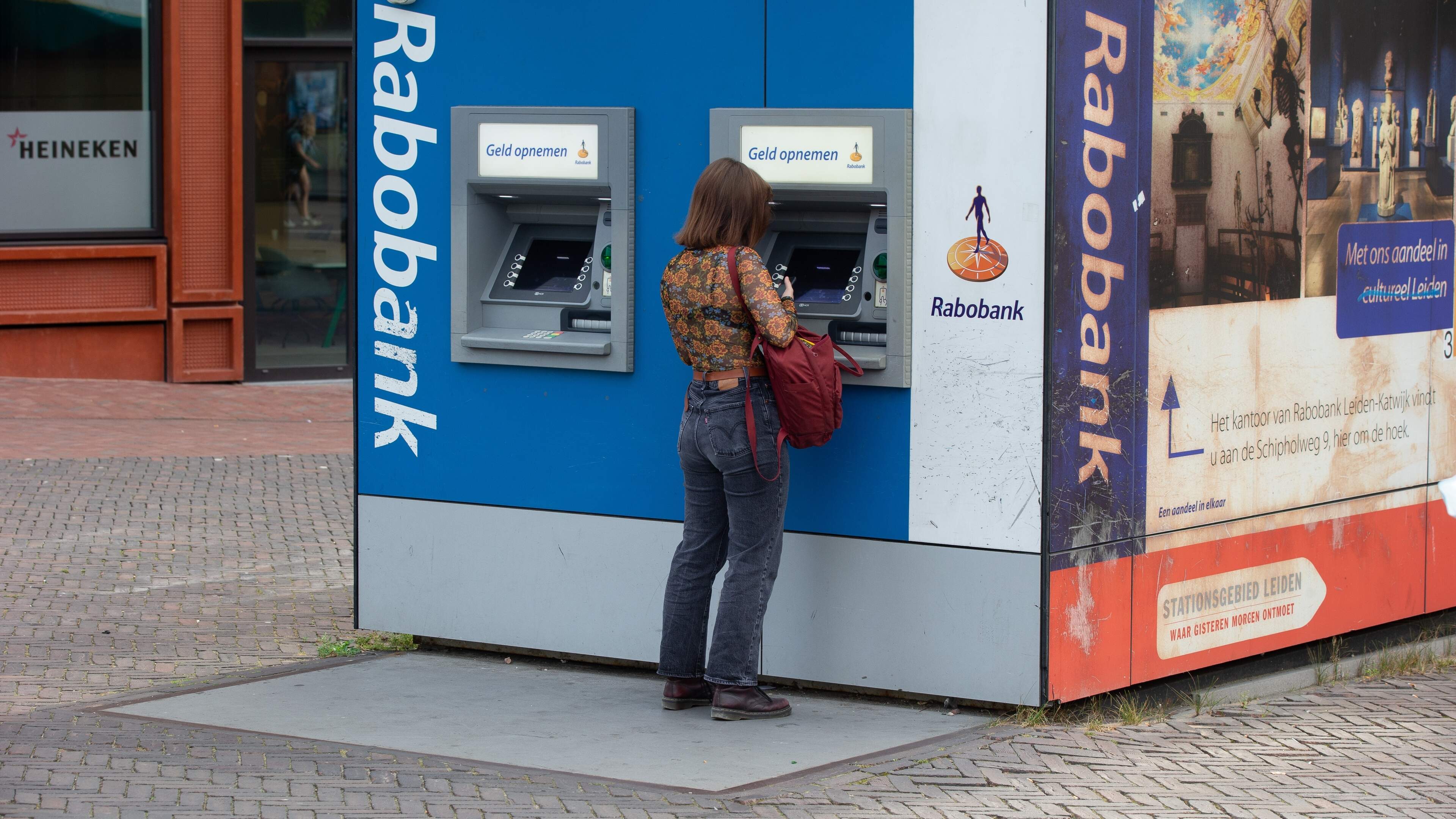 La banque néerlandaise a annoncé le plan d'investissement triennal après avoir affiché un bénéfice de plusieurs milliards d'euros