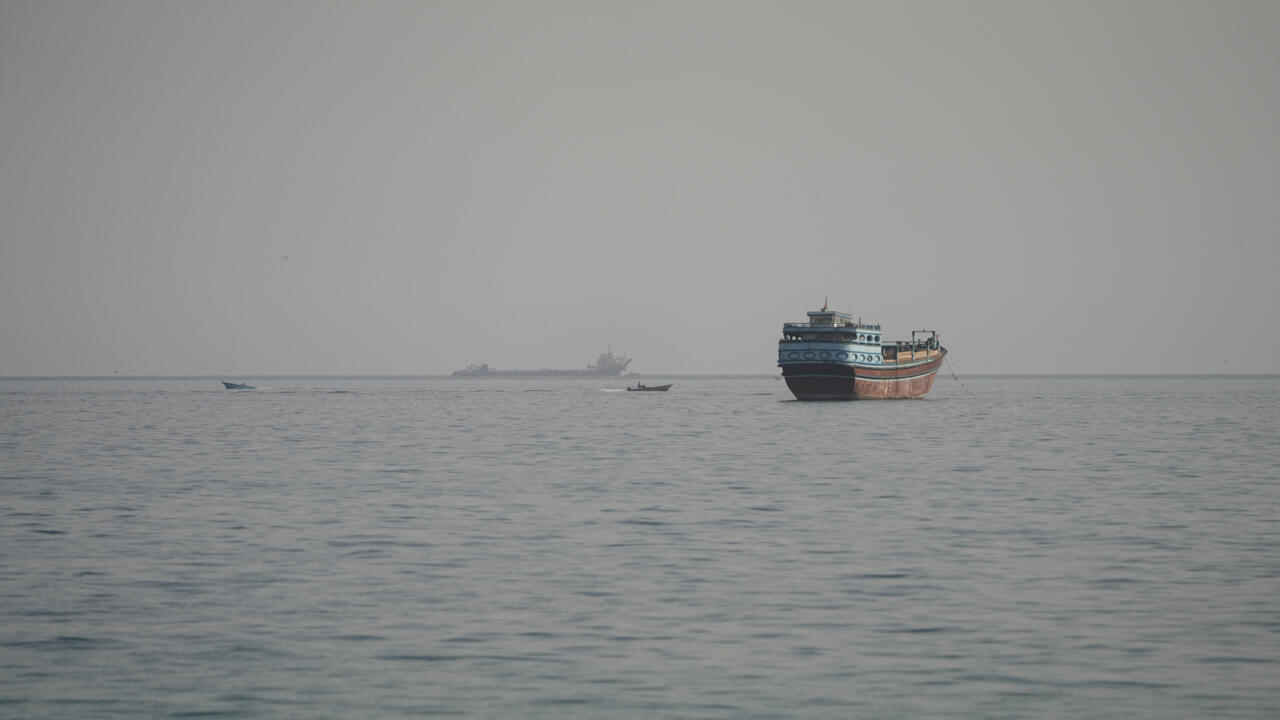 فشلت الدبلوماسية في إنهاء الصراع على الرغم من وقف إطلاق النار واتفاق مبدئي، مع نفي إيران إجراء محادثات مباشرة مع واشنطن