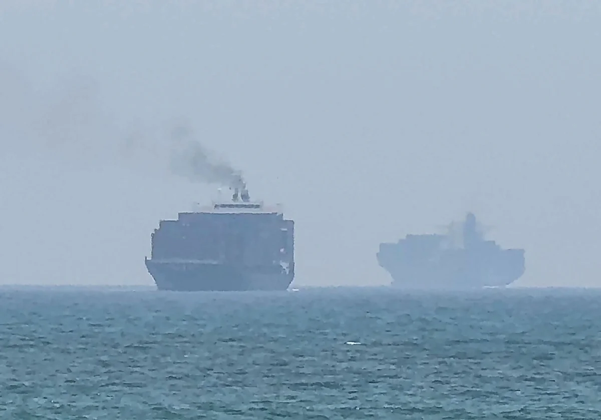 United States uses marine drones for the first time to attack a submarine center in Iran VIDEO
