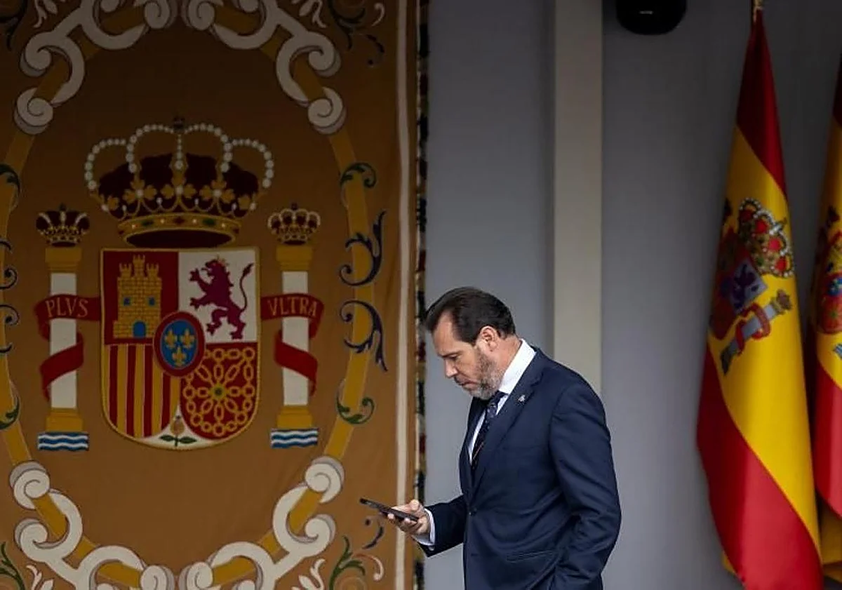 Oscar Ponte, « indigné » avec la photo « offensive » du roi avec le journaliste Javier Negre