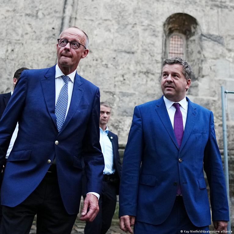 L'AfD d'extrême droite de l'Allemagne cherche une victoire d'État historique en tant que votes Saxe-Anhalt