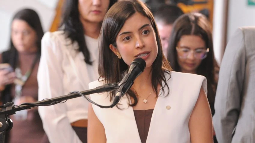 Tabata busca acuerdo entre gobierno y evangélicos por el PL de Misoginia