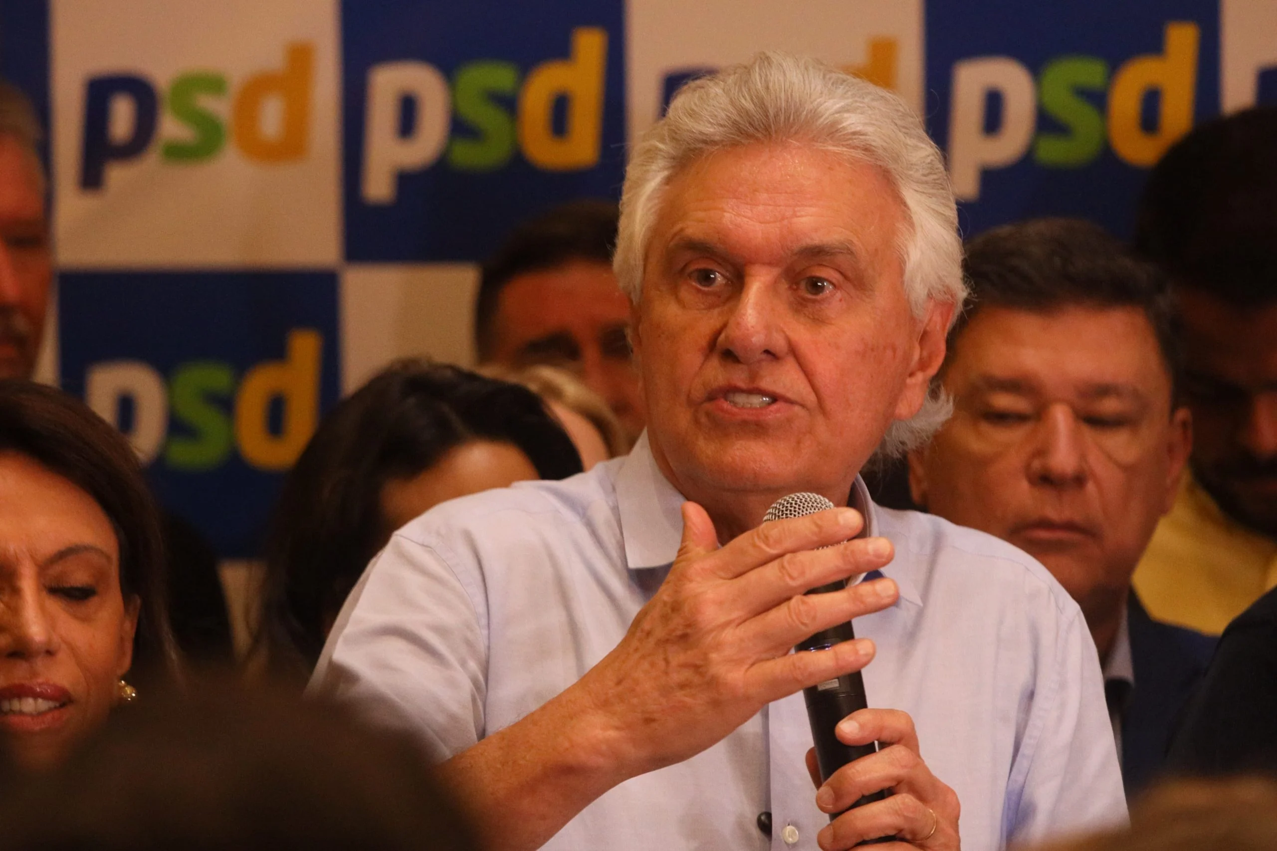 Fallen, Flavius et Zema étudient les noms des ministres pour le gouvernement éventuel