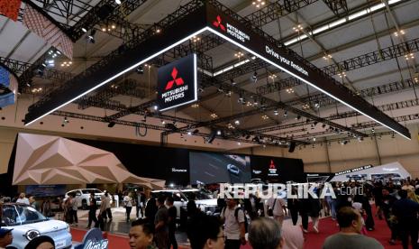 The automaker's display is highlighted as a top destination for finding the best cars at the Gaikindo Indonesia International Auto Show