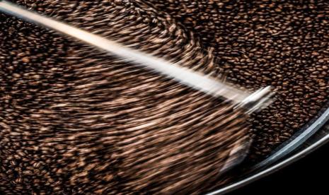 Understanding the Coffee Roasting Process and Its Effect on Flavor