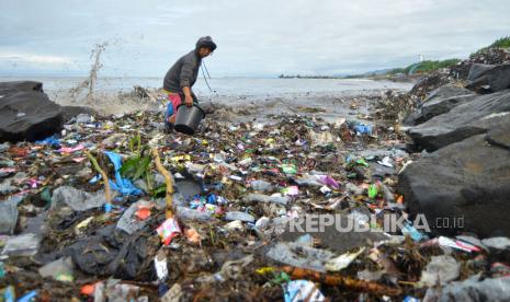 Minister of Environment Targets West Sumatra Waste Problem Solved by 2027