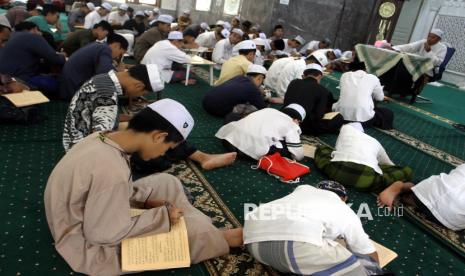 Violence Erupts at Islamic Boarding School, Gernas RANA Launched
