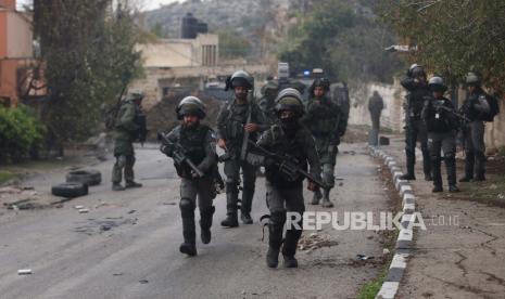 100 soldados israelíes 'desertan' y dejan las armas abandonando el cuartel, esta es la razón