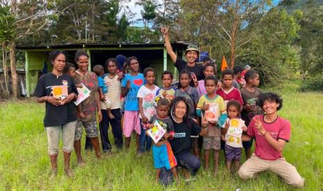 Exploring Indonesia with an Old Vespa, Muchit Petouring Nusantara
