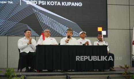 Le 7e président de l'Indonésie a été honoré d'un titre traditionnel par les membres de la communauté de l'Est de Nusa Tenggara