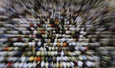 Why is the Sunnah prayer before dawn better than the world and everything in it?
