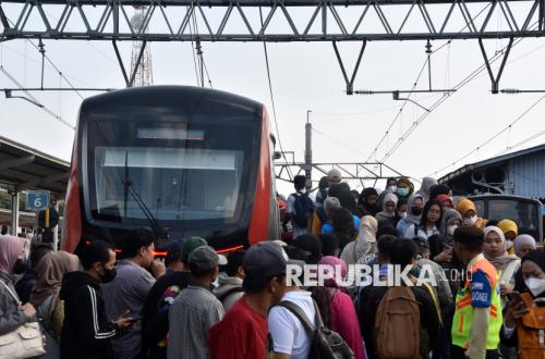 Todo el andén de la estación de Bogor ya puede atender KRL de 12 vagones