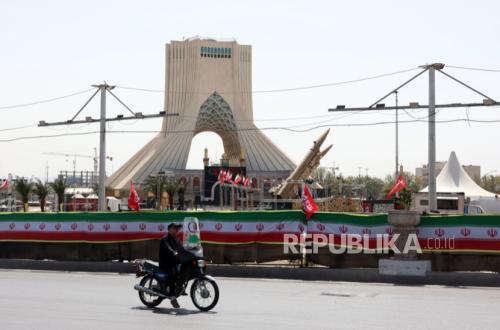 لماذا تهاجم إيران دول الخليج وليس إسرائيل مباشرة؟ هذا ما يقوله محلل كويتي