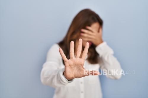 Unesa desactiva a 6 estudiantes perpetradores de acoso verbal hacia alumnas y docentes.