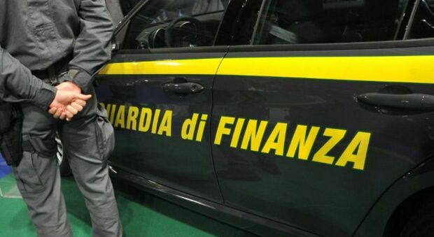 False triennial degrees, magistrali and also honoris causa, 37 investigated in Naples