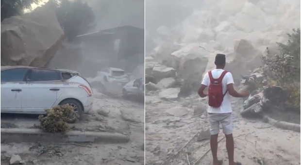 Dans une vidéo l'effondrement de la côte et les rochers écrasent les voitures après le choc d'aujourd'hui à Naples dans les champs Flegrei