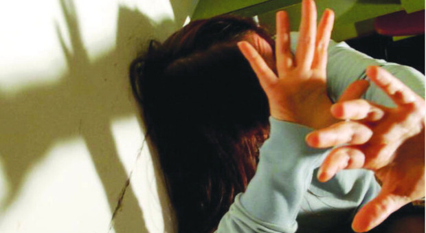 Enfant battu, maltraité et abandonné dans la rue : arrestation