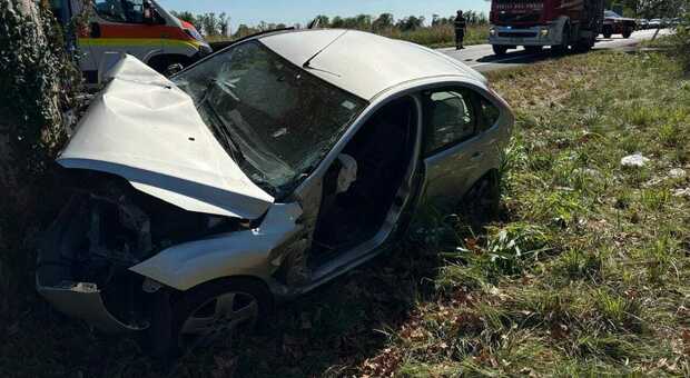 تحطمت سيارة ضد بلاتينيوم في أودينيس فتاة في الحادية عشر من عمرها ميتة