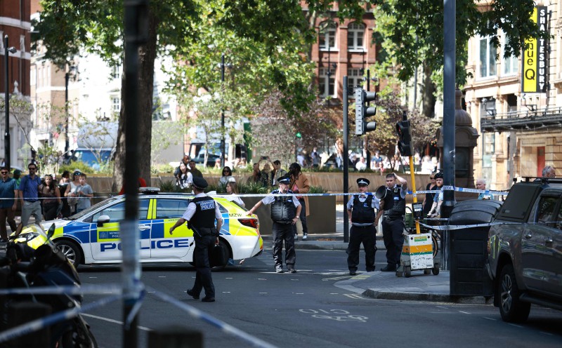 Quatre hommes poignardés à Londres, une femme arrêtée